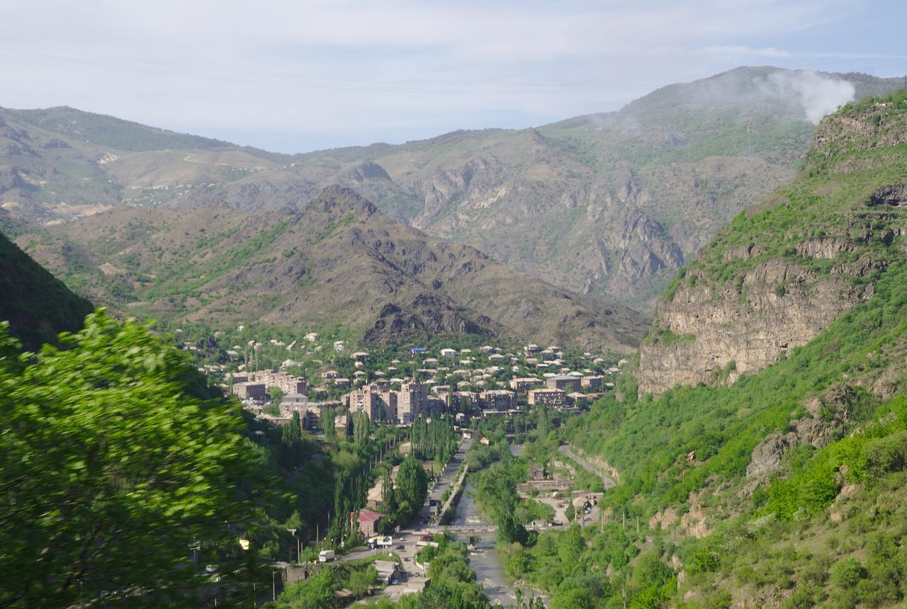 Parisis B&B In Alaverdi Exterior foto
